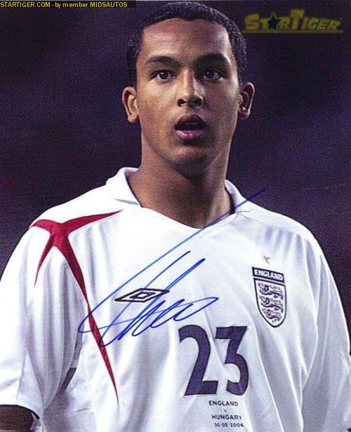 Theo Walcott autograph collection entry at StarTiger
