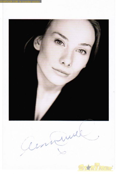 Rosie Marcel autograph collection entry at StarTiger